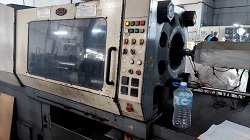 Mishubshi 850 Ton Injection Molding Machine :3